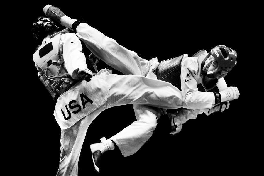 combat en noir et blanc